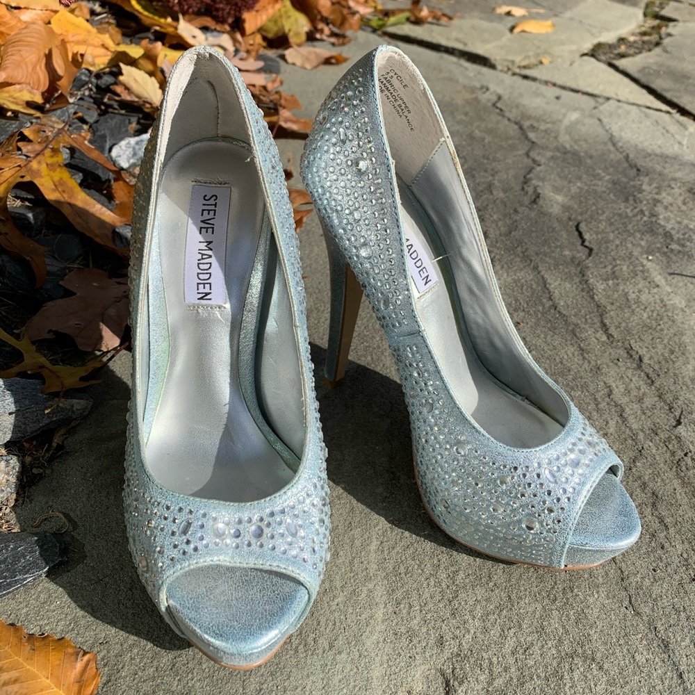 Steve Madden pumps